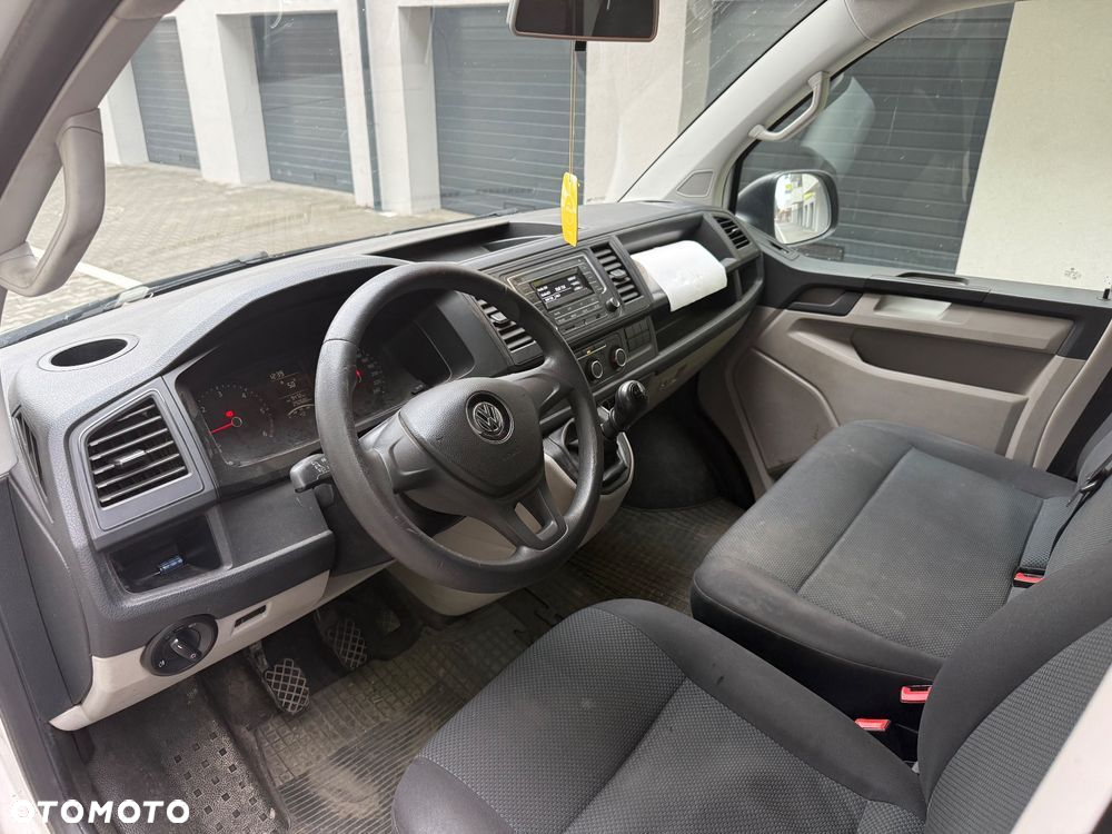 Volkswagen Transporter - 9
