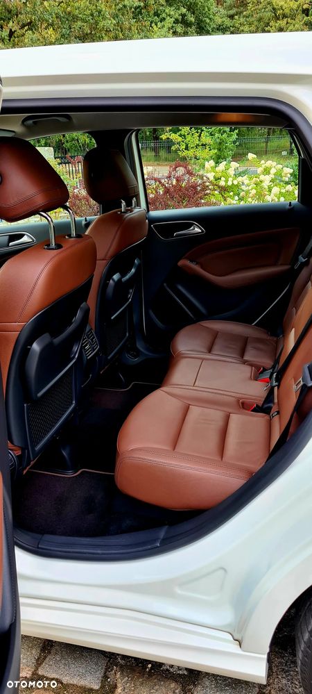 Mercedes-Benz Klasa B 200 7G-DCT AMG Line - 13