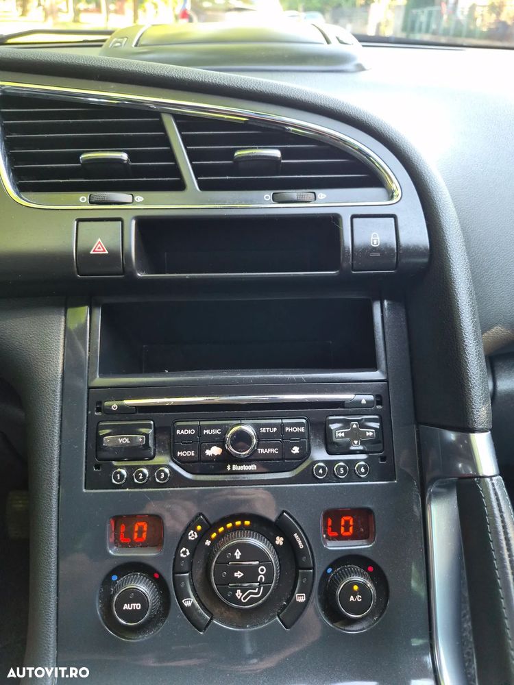 Peugeot 3008 120 VTi Style - 8