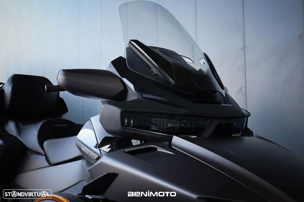 Can-Am Spyder RT - 14