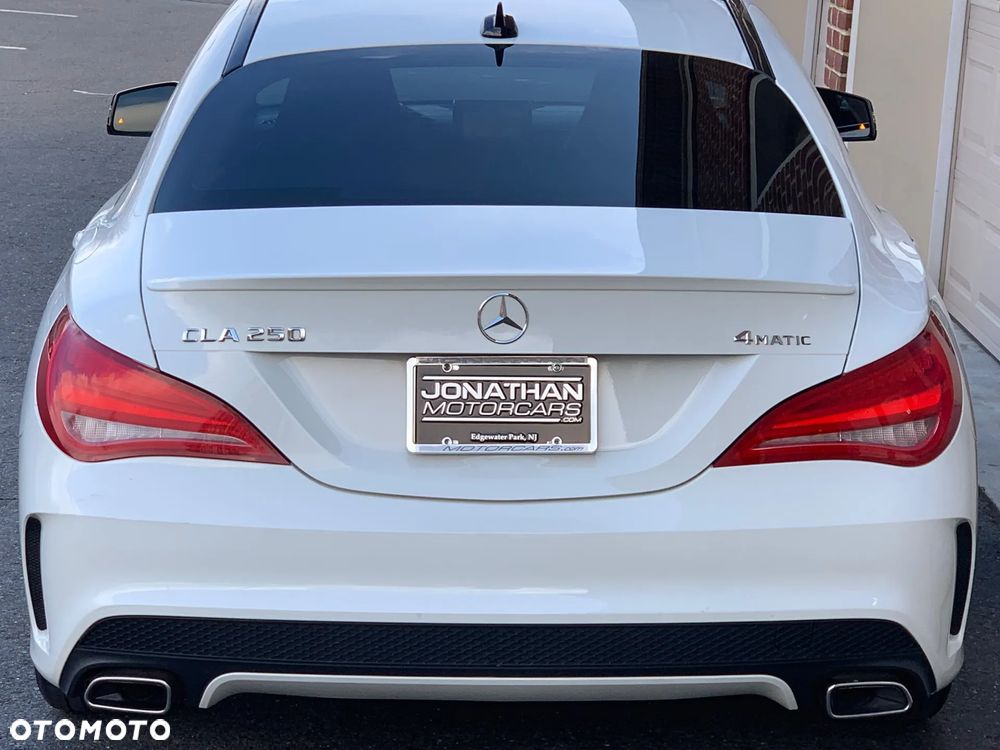 Mercedes-Benz CLA 250 4-Matic AMG Line - 5