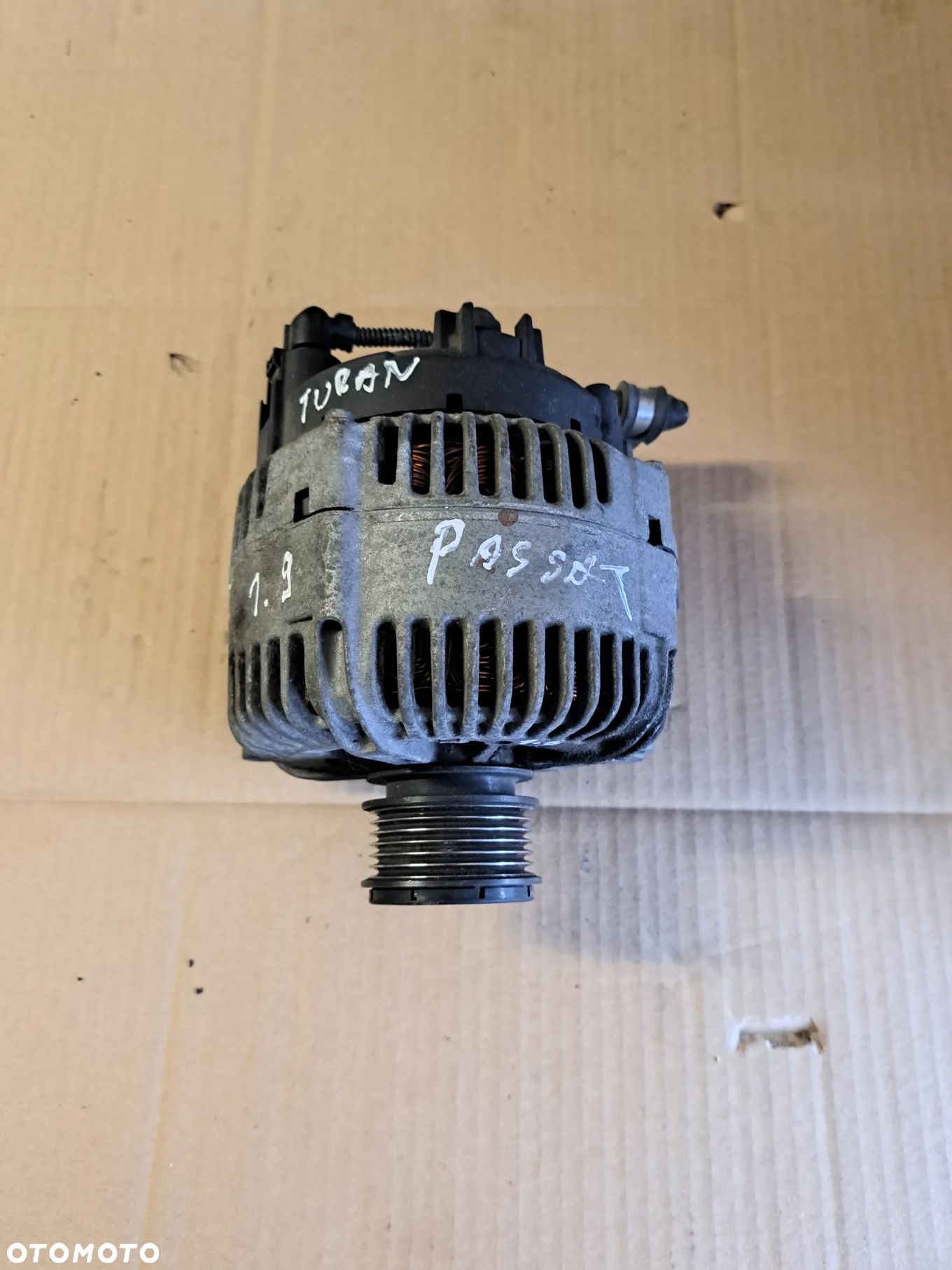 Volkswagen Passat b6 Touran alternator 1.9 tdi Audi a4 b6 b7 Octavia II - 1