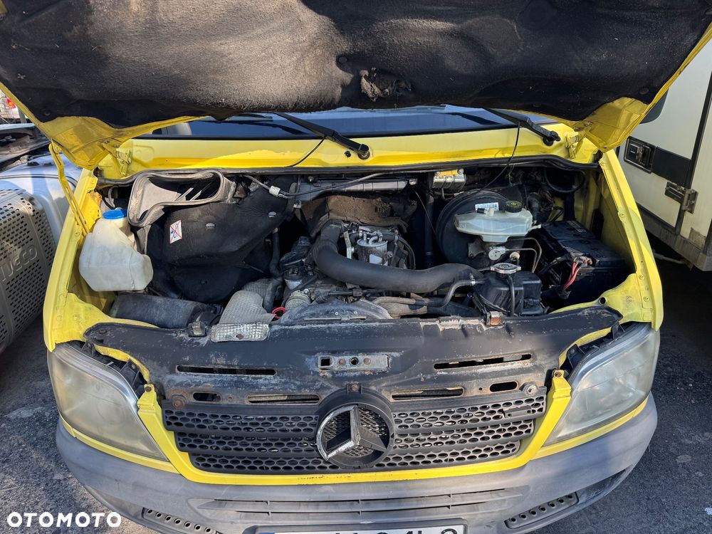 Mercedes-Benz Sprinter - 12