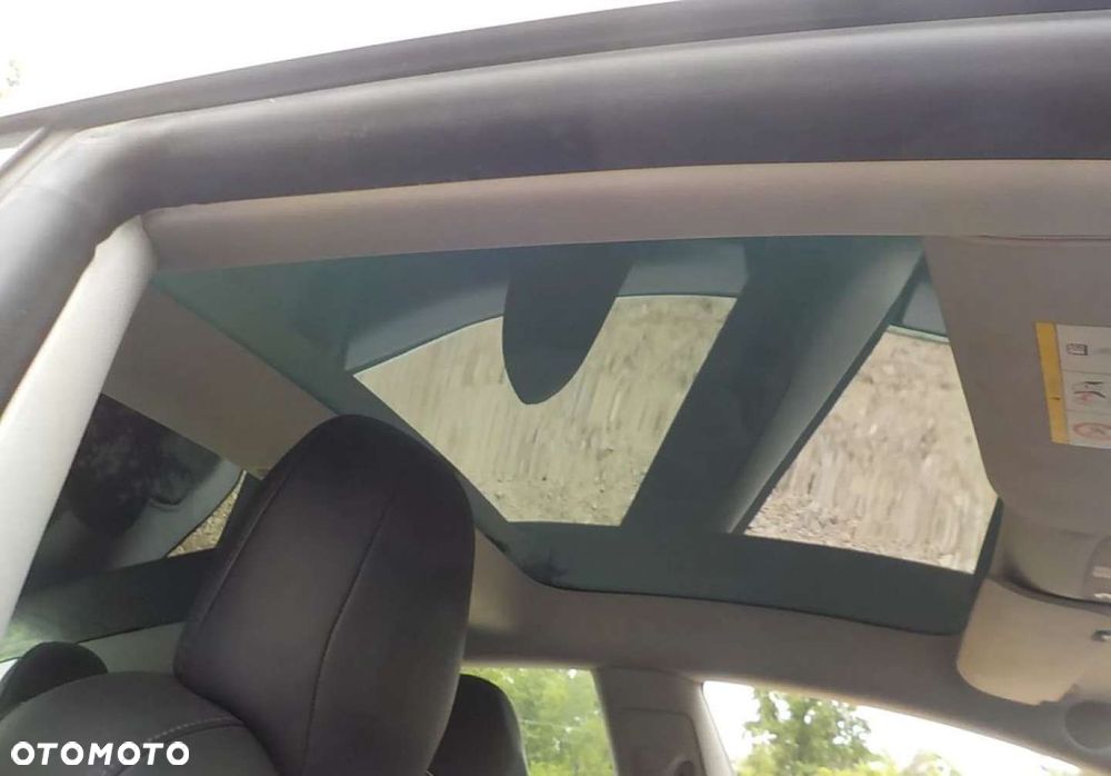 Tesla Model 3 Langstreckenbatterie Allradantrieb Dual Motor Performance - 23