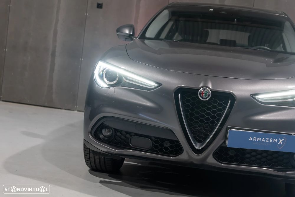 Alfa Romeo Stelvio 2.2 D Veloce Q4 AT8 - 4