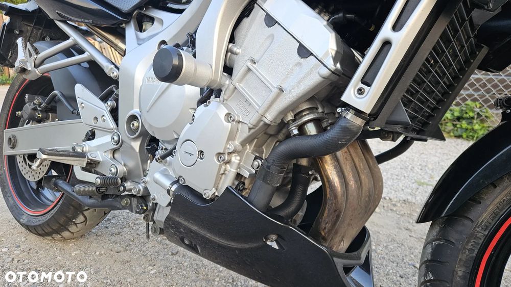 Yamaha FZ6 - 22