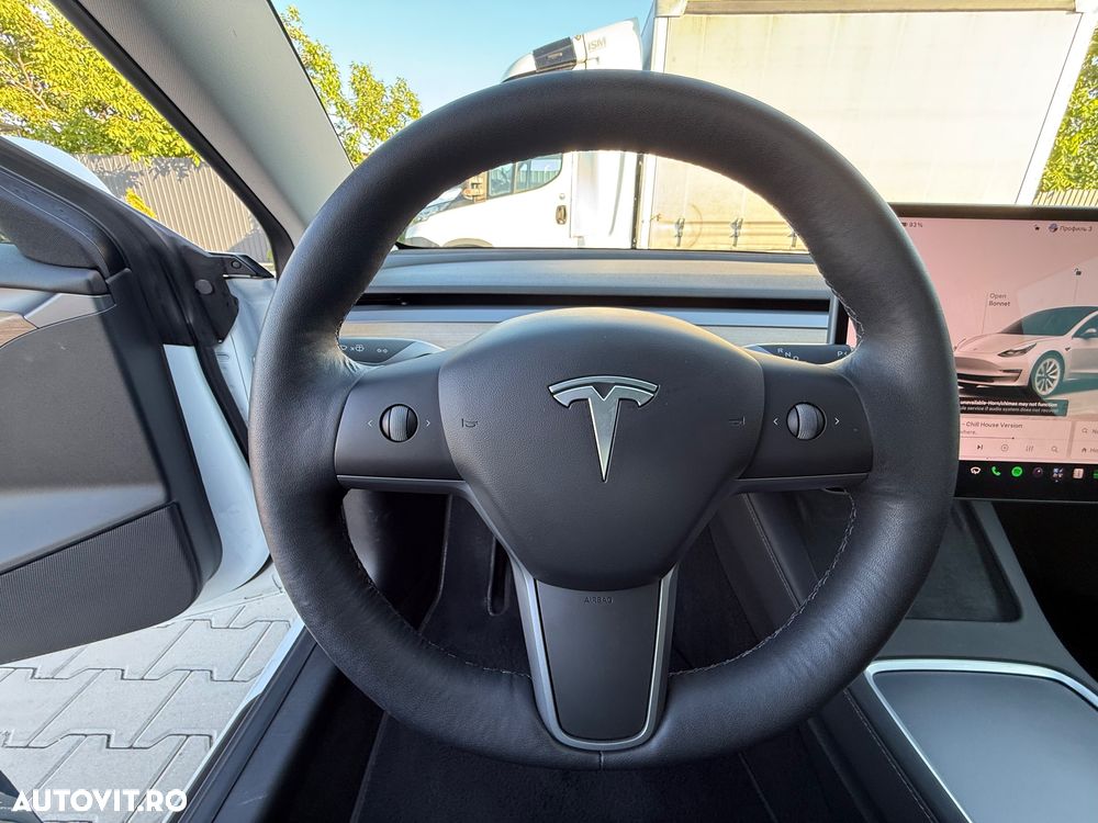 Tesla Model 3 Standard Reichweite Plus Hinterradantrieb - 24