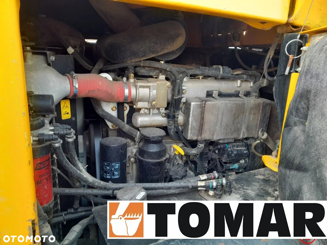 JCB 9 TFT - 16