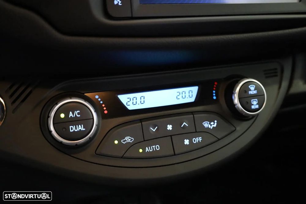 Toyota Yaris 1.5 HSD GR Sport - 33