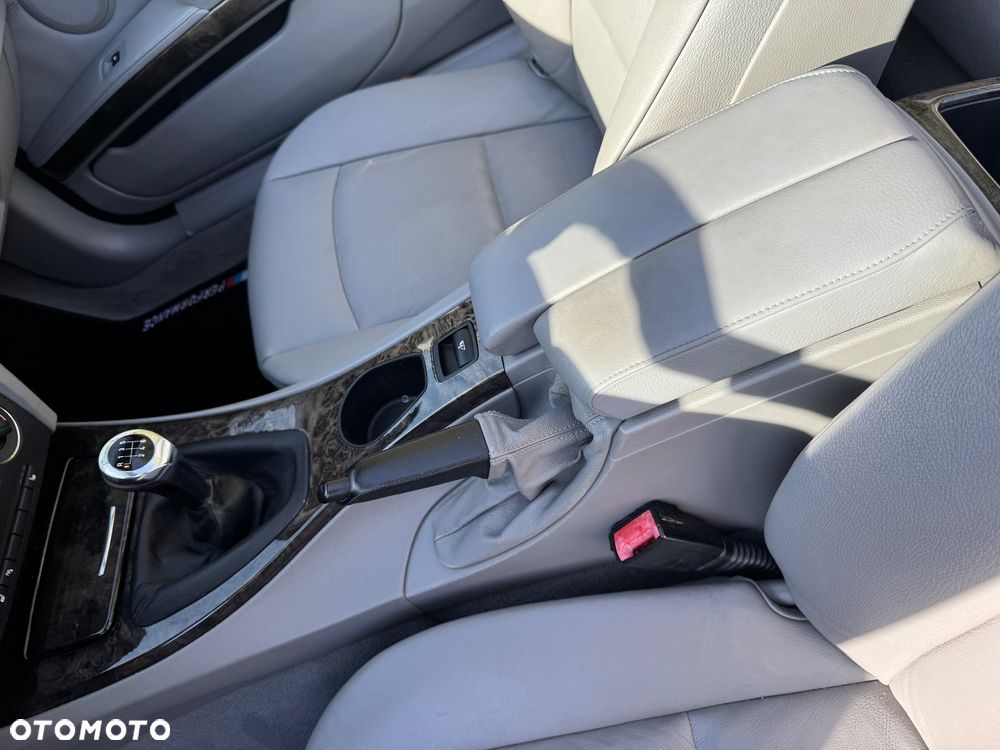 BMW Seria 3 - 27
