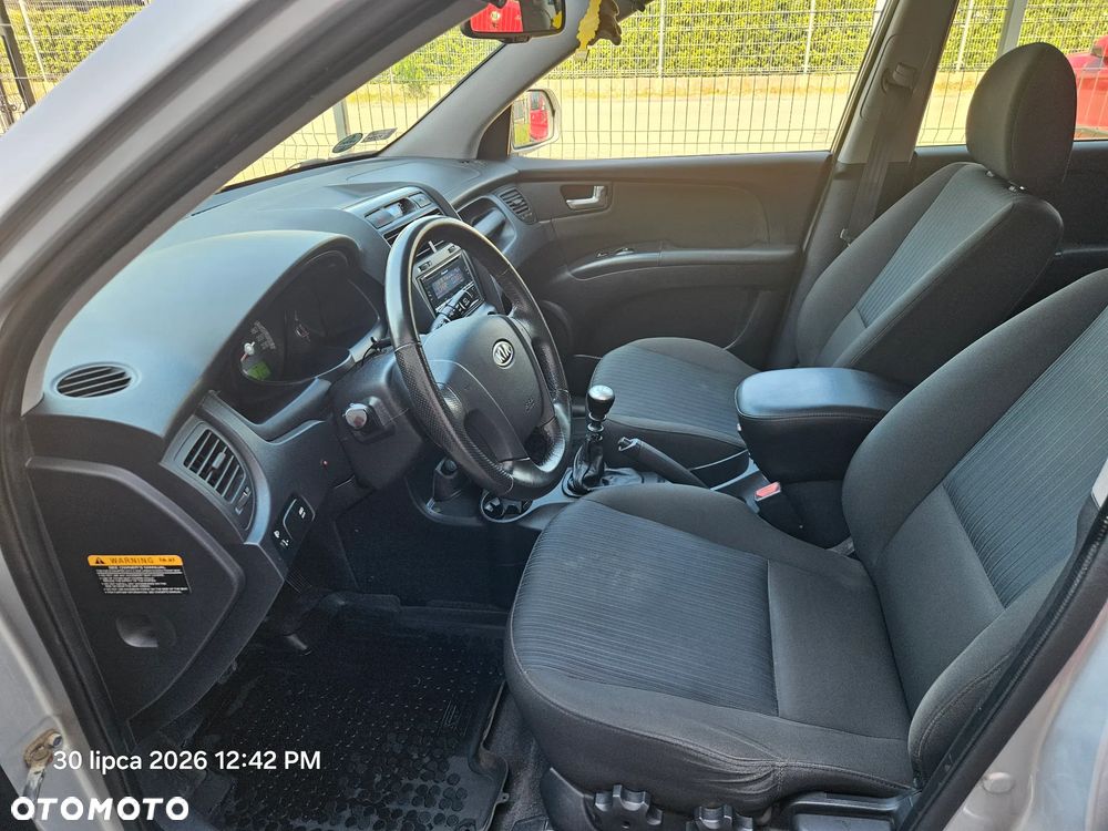 Kia Sportage 2.0 CRDi Tour - 6
