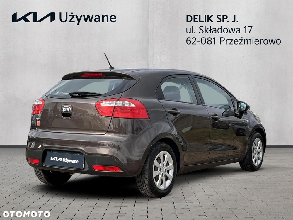 Kia Rio 1.4 L - 5
