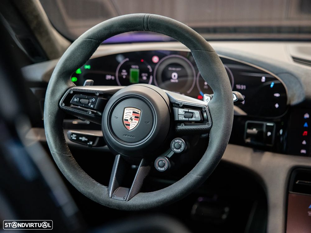 Porsche Taycan Turbo GT Weissach - 42