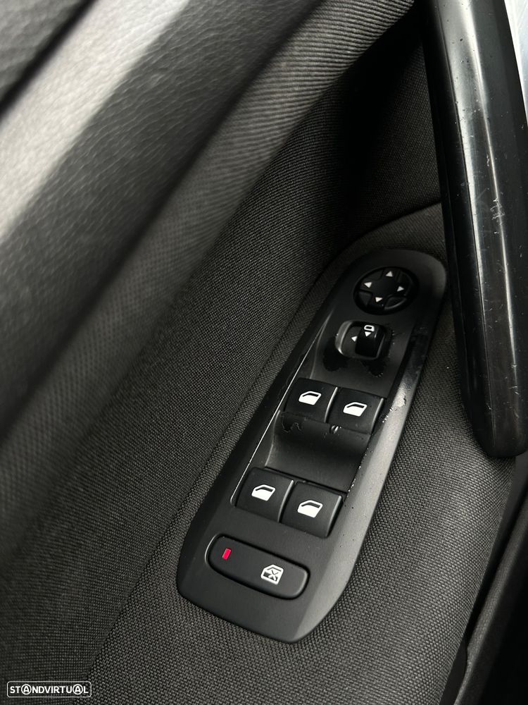 Peugeot 308 BlueHDi FAP 120 Stop&Start Style - 11