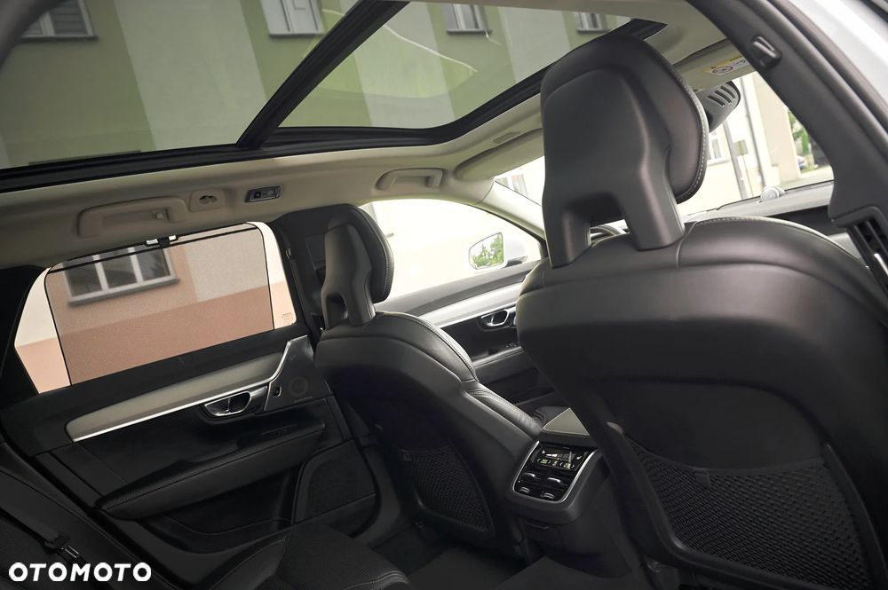 Volvo V90 D5 AWD Geartronic Inscription - 25