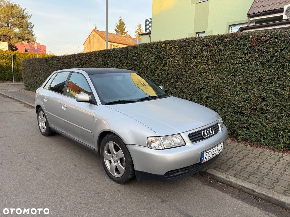 Audi A3 Sportback - 1