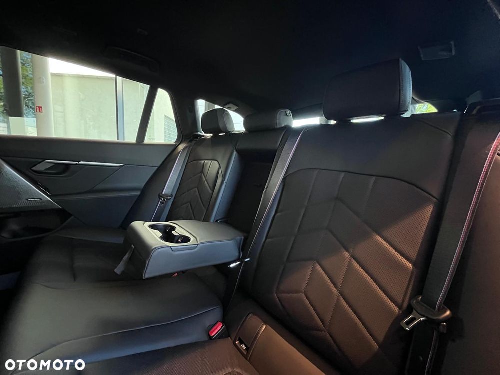 BMW Seria 5 520d xDrive mHEV M Sport - 24