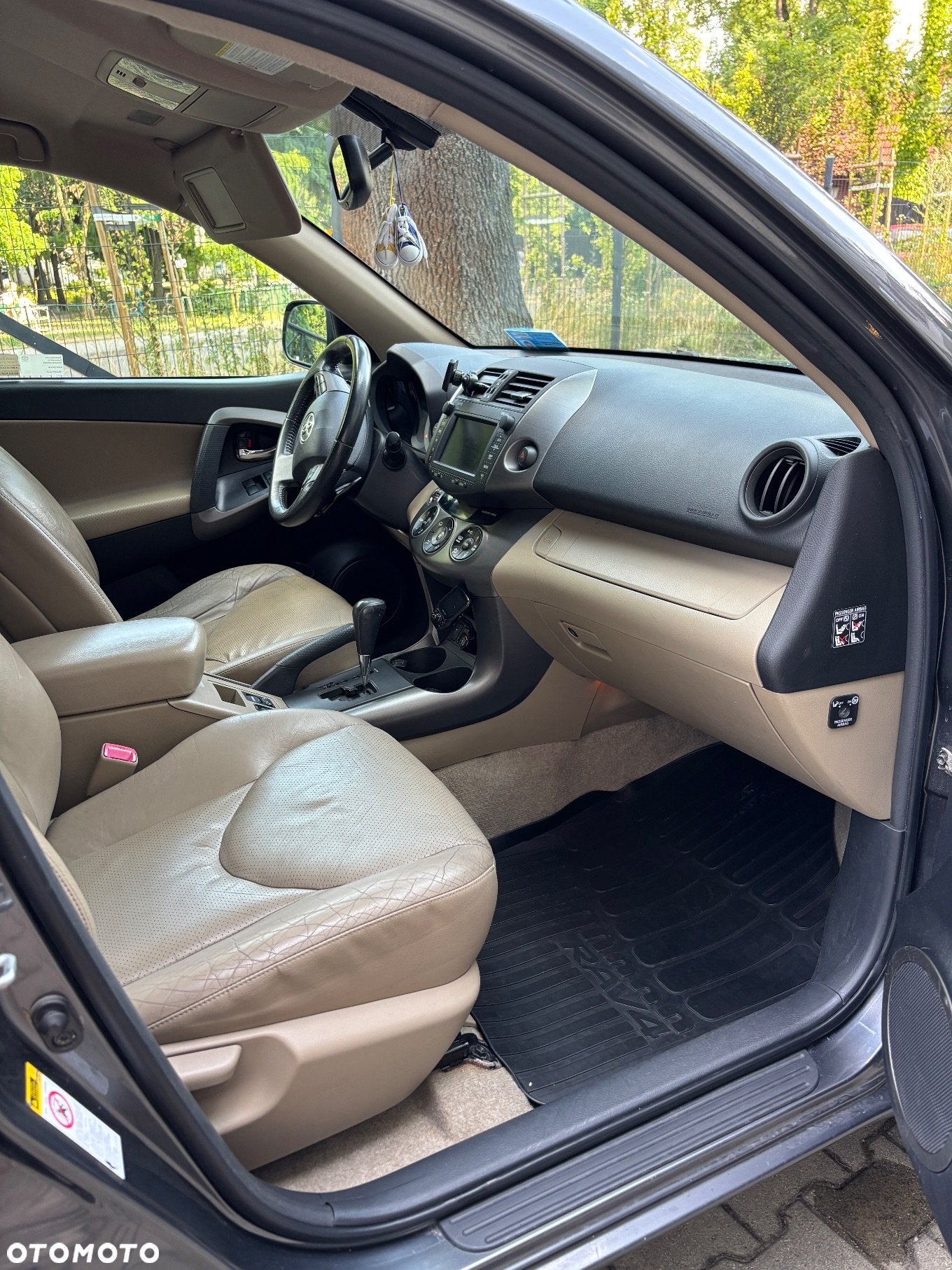Toyota RAV4 - 13