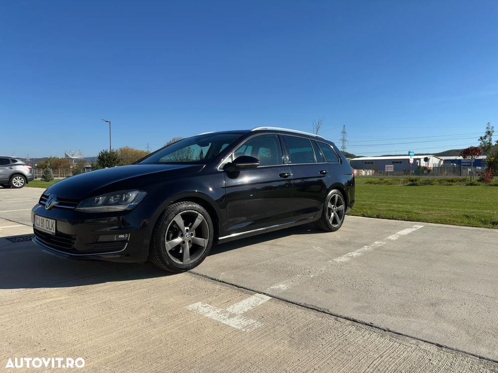 Volkswagen Golf - 1
