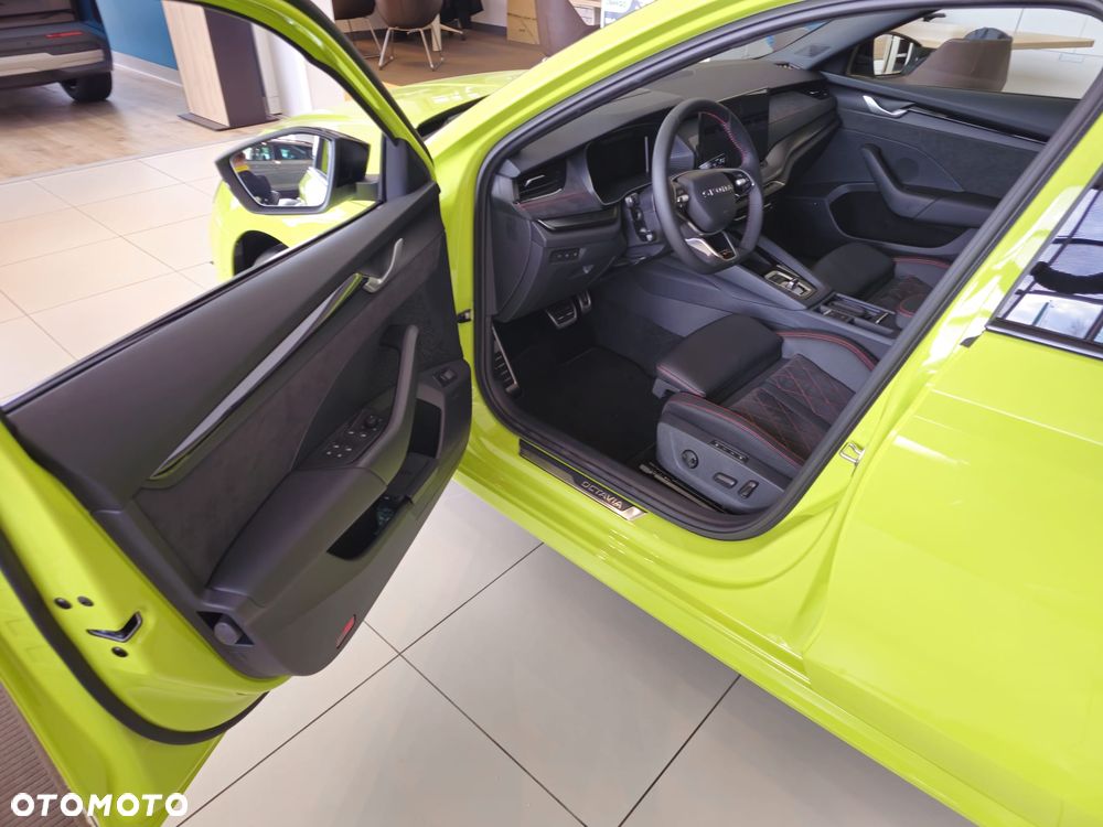 Skoda Octavia 2.0 TSI RS DSG - 5