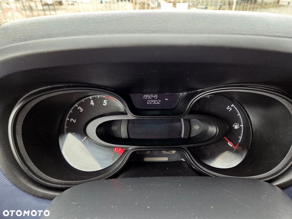 Opel VIVARO - 9