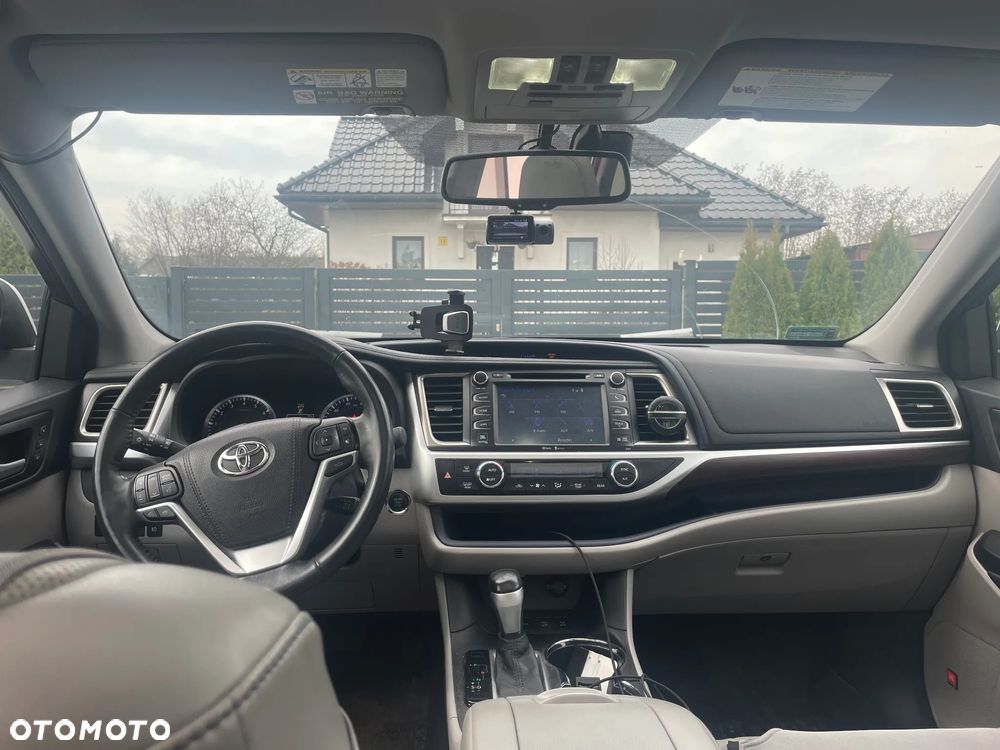 Toyota Highlander - 14