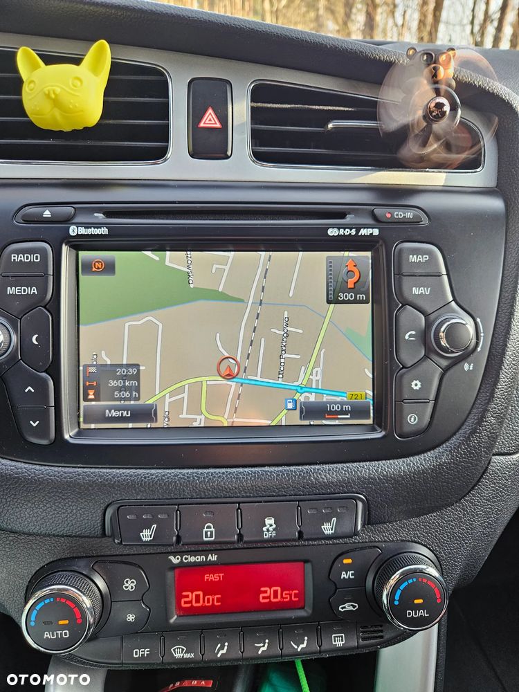 Kia Ceed 1.4 CVVT Fifa World Cup Edition - 12