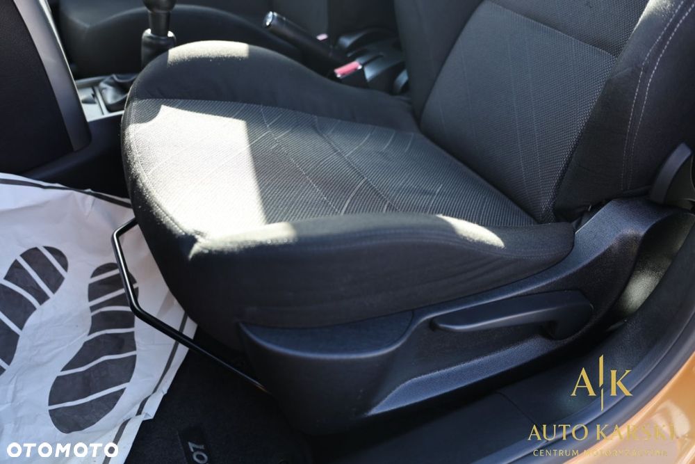 Peugeot 207 - 30