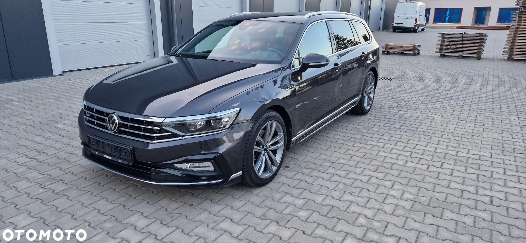 Volkswagen Passat Variant 2.0 TDI SCR DSG 4Motion Business - 1