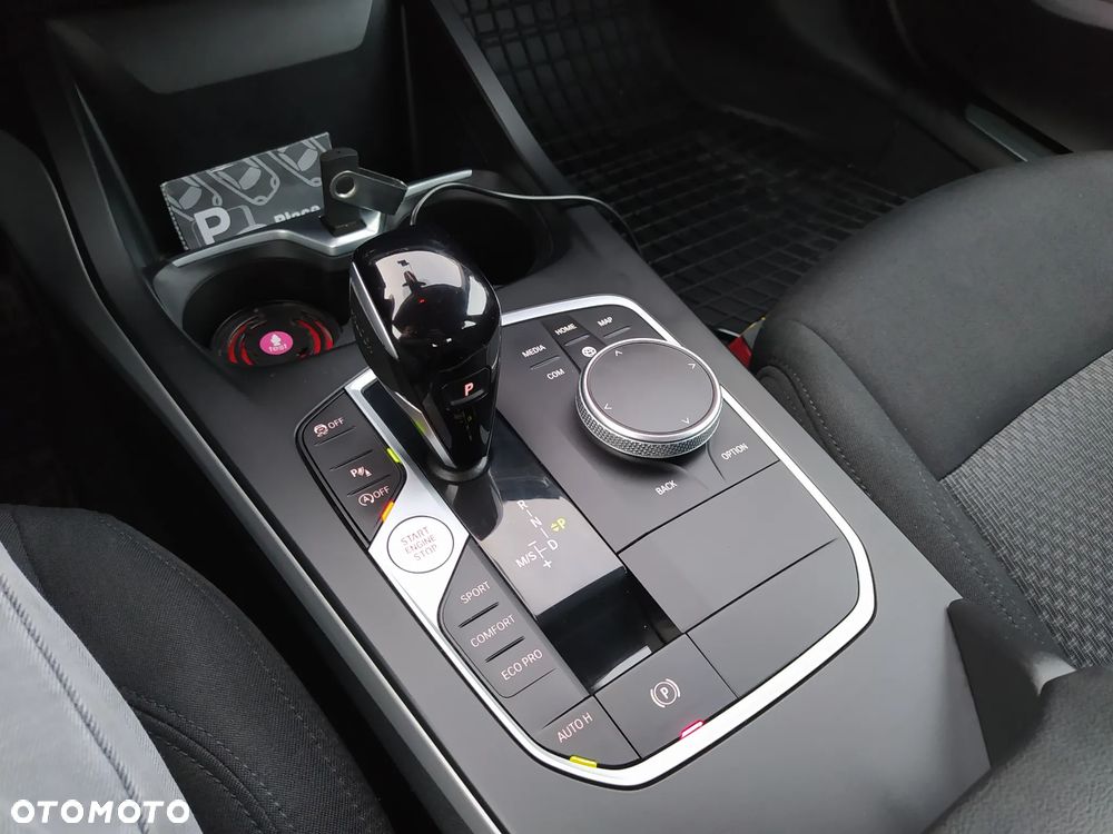 BMW Seria 2 216d - 18