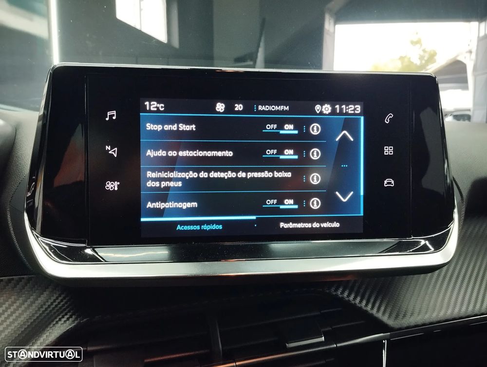 Peugeot 2008 1.2 PureTech Active Pack - 27