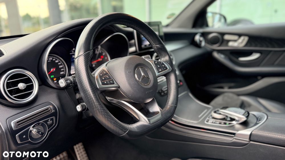 Mercedes-Benz GLC - 21