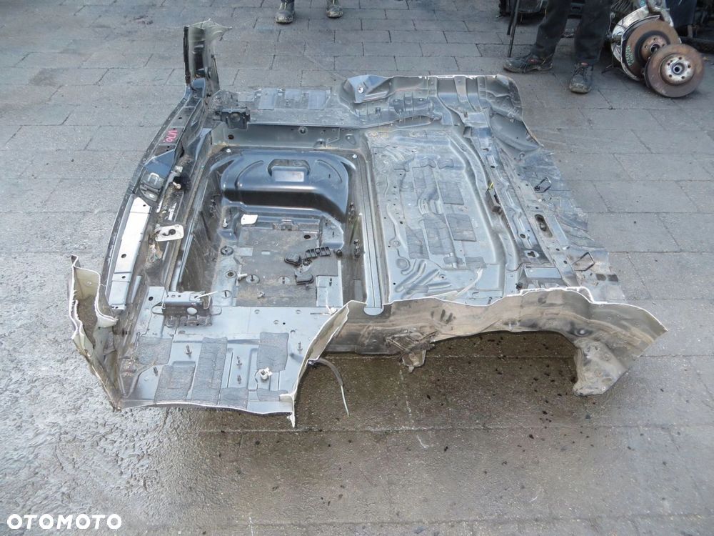 MERCEDES W213 KOMBI WANNA PAS TYLNY TYŁ 197 16- - 5