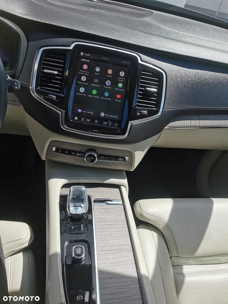 Volvo XC 90 - 31