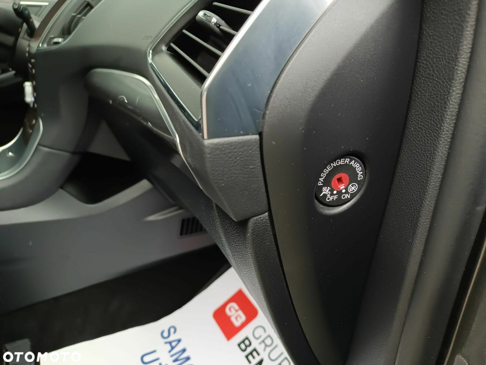 Ford S-Max - 36