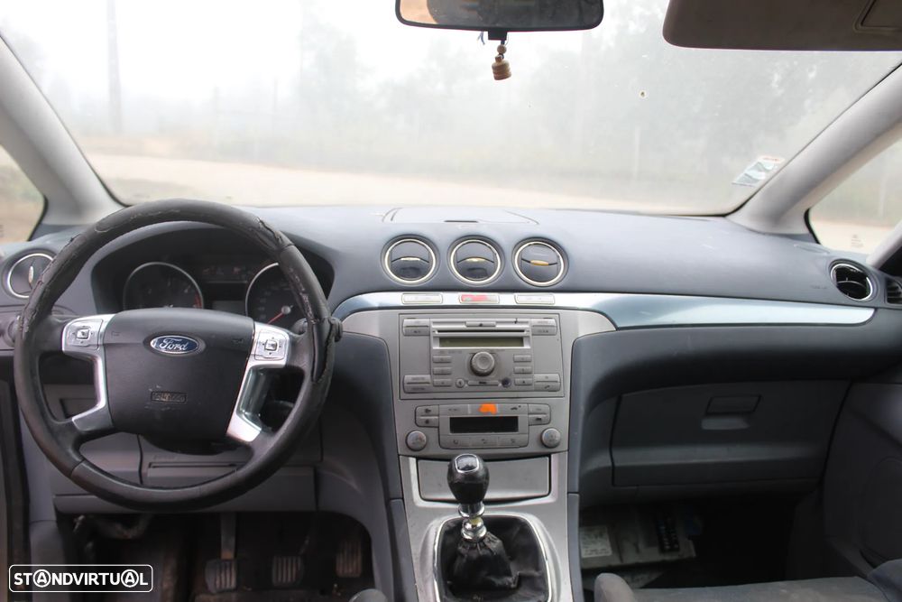 Ford S-Max 1.8 TDCi Titanium 7L - 8