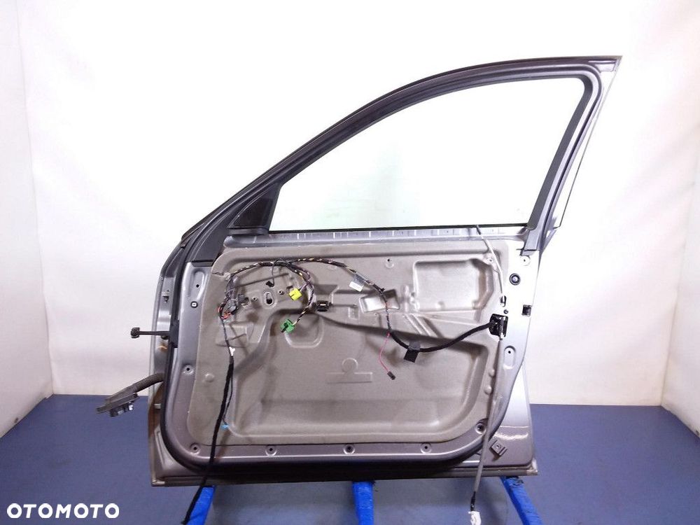 BMW 5 E60 E61 DRZWI PRZÓD PRAWE A08 - 8