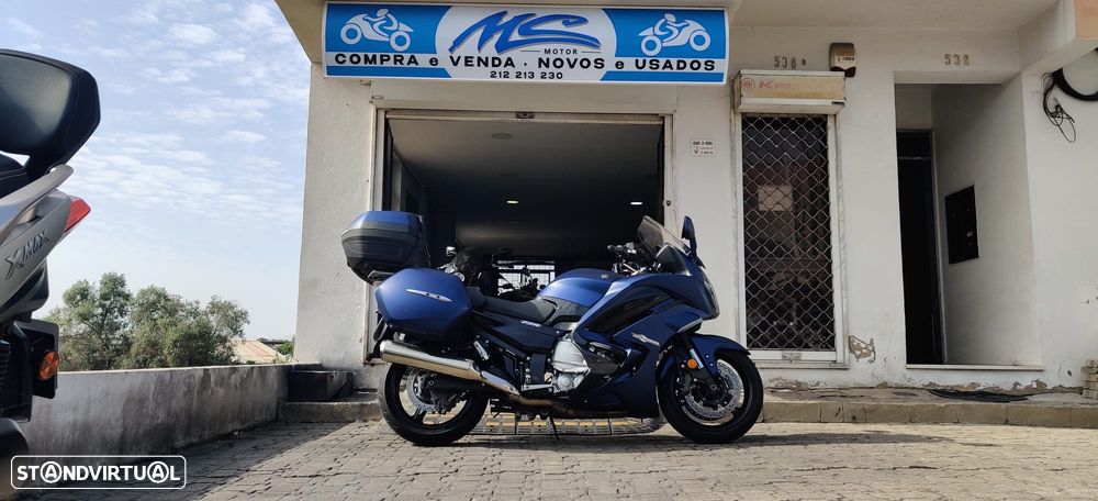 Yamaha FJR 1300 - 1