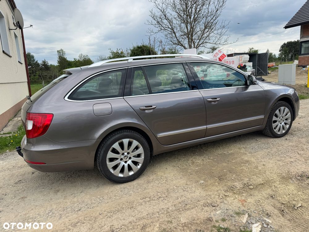 Skoda Superb 2.0 TDI Ambition DSG - 7