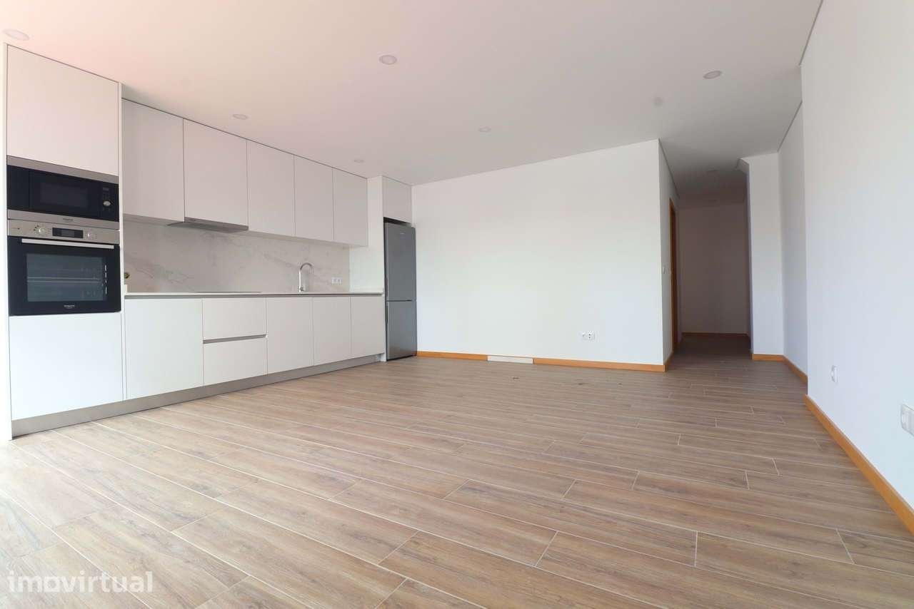 Apartamento T2 em Darque – Ideal para Famílias ou Investimento - Grande imagem: 3/25