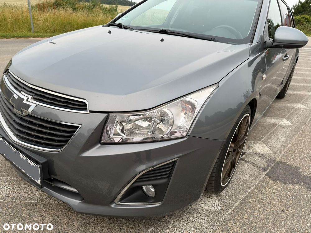Chevrolet Cruze 1.7 LT - 22