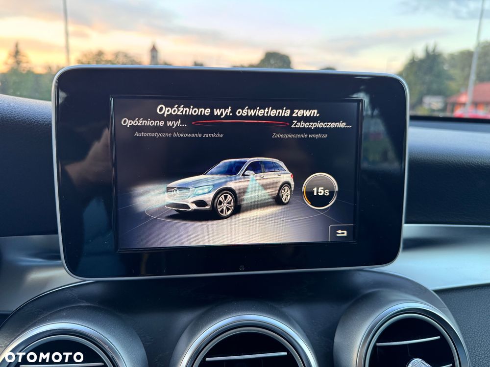 Mercedes-Benz GLC 220 d 4-Matic - 24