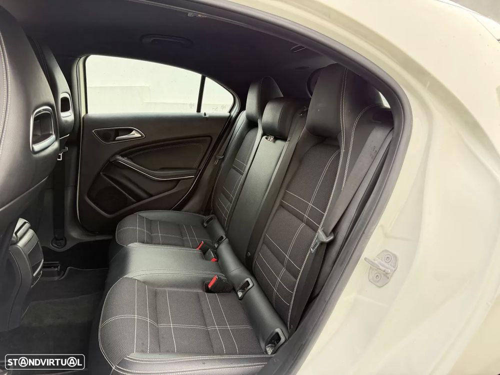 Mercedes-Benz A 180 CDI BE Edition Urban - 11