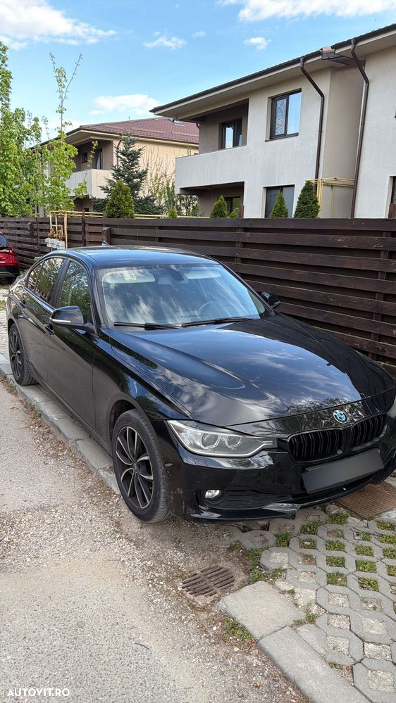 BMW Seria 3 320d xDrive - 2