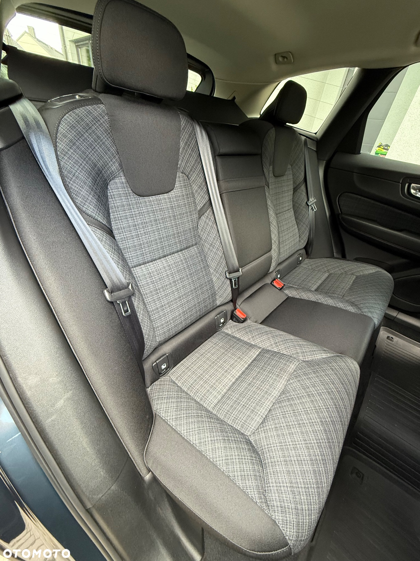 Volvo XC 60 B4 D Geartronic Momentum Pro - 26