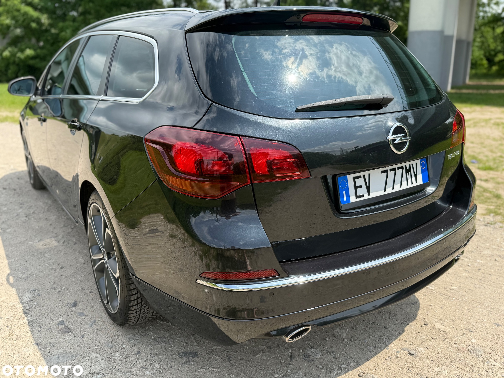 Opel Astra 2.0 BiTurbo CDTI DPF ecoFLEX SportsTourer St - 10