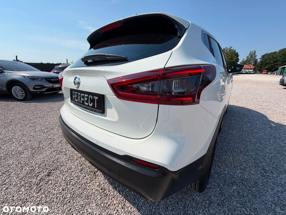Nissan Qashqai 1.3 DIG-T N-Connecta DCT - 12