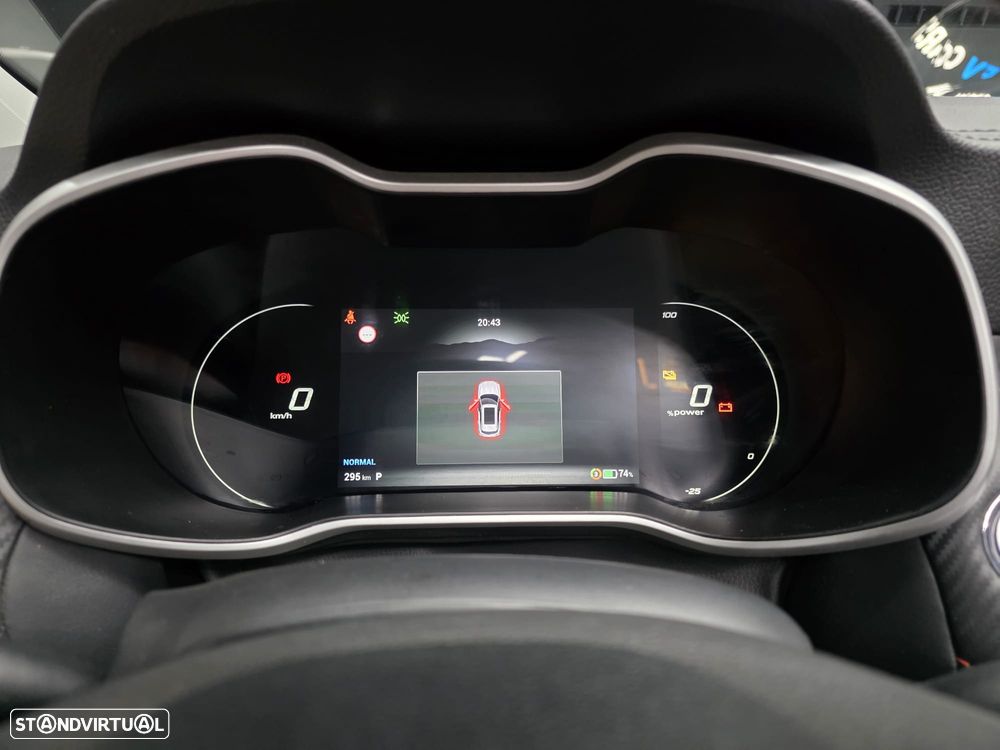 MG ZS Maximal Luxury - 18