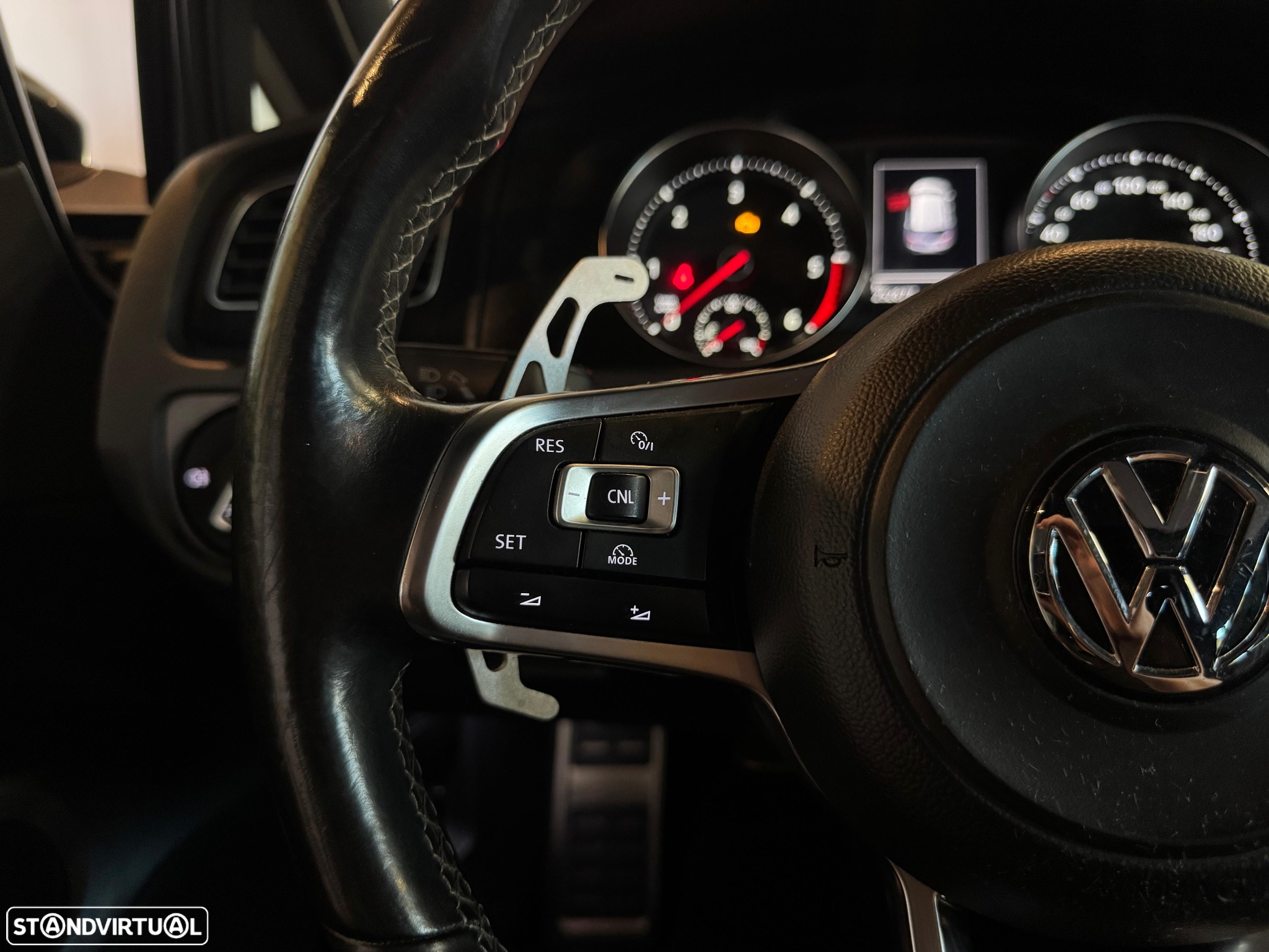 VW Golf 2.0 TDI GTD DSG - 8