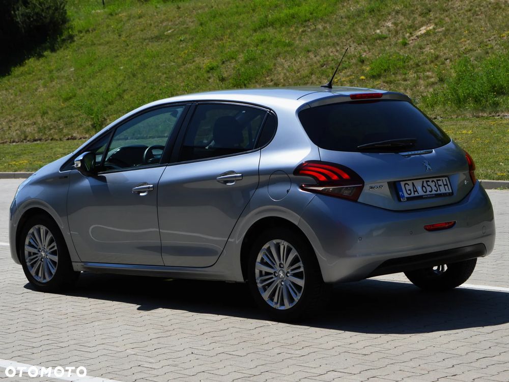 Peugeot 208 1.2 PureTech Allure - 4